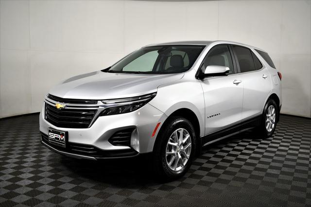 Photo of 2022 Silver Ice Metallic Chevrolet Equinox