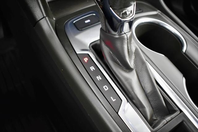 Photo of 2022 Silver Ice Metallic Chevrolet Equinox