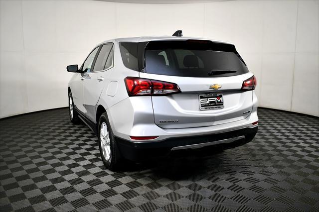 Photo of 2022 Silver Ice Metallic Chevrolet Equinox