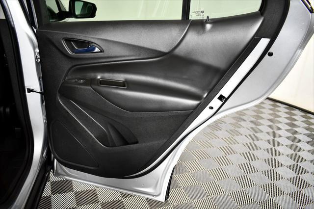 Photo of 2022 Silver Ice Metallic Chevrolet Equinox