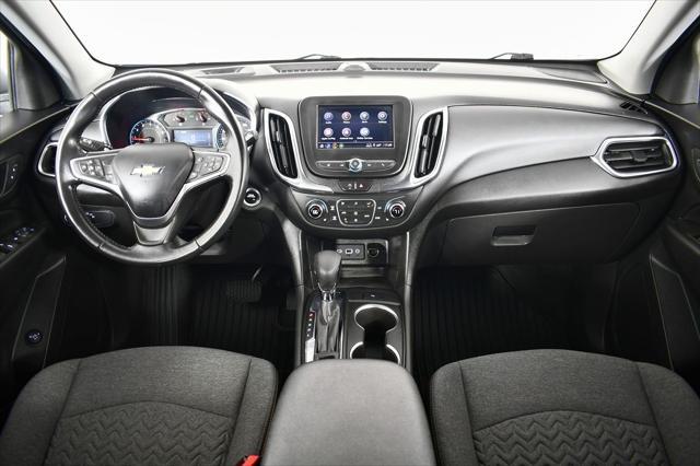Photo of 2022 Silver Ice Metallic Chevrolet Equinox