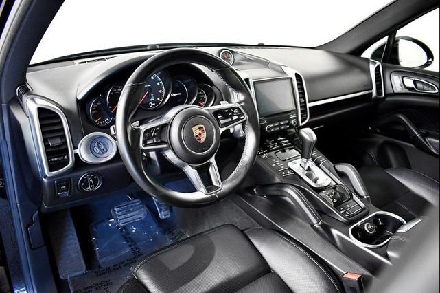 Photo of 2017 Black Porsche Cayenne