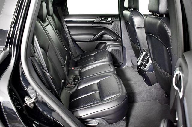 Photo of 2017 Black Porsche Cayenne