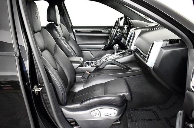 Photo of 2017 Black Porsche Cayenne