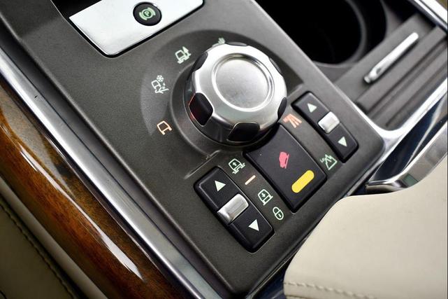 Photo of 2010 Bali Blue Land Rover Range Rover Sport