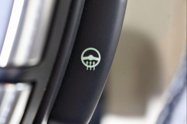 Photo of 2010 Bali Blue Land Rover Range Rover Sport