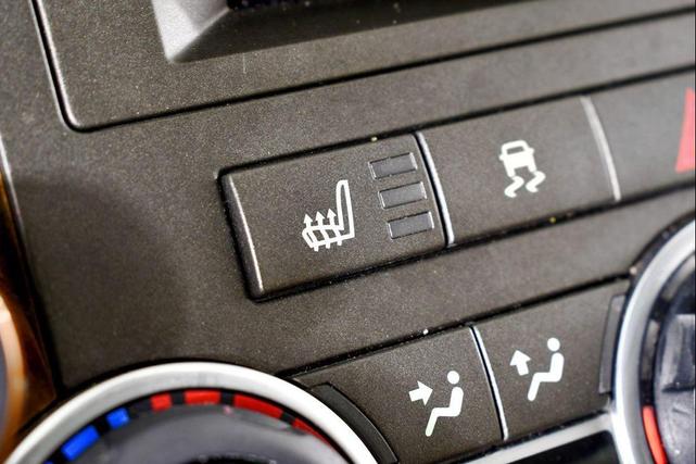 Photo of 2010 Bali Blue Land Rover Range Rover Sport
