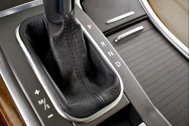 Photo of 2010 Bali Blue Land Rover Range Rover Sport