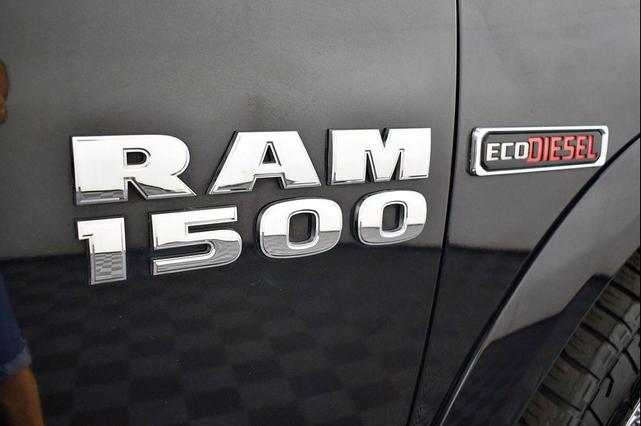 Photo of 2018 Brilliant Black Crystal Pearl RAM 1500