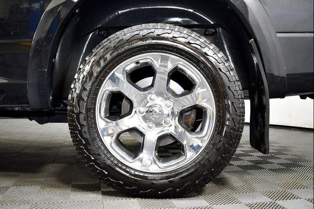 Photo of 2018 Brilliant Black Crystal Pearl RAM 1500