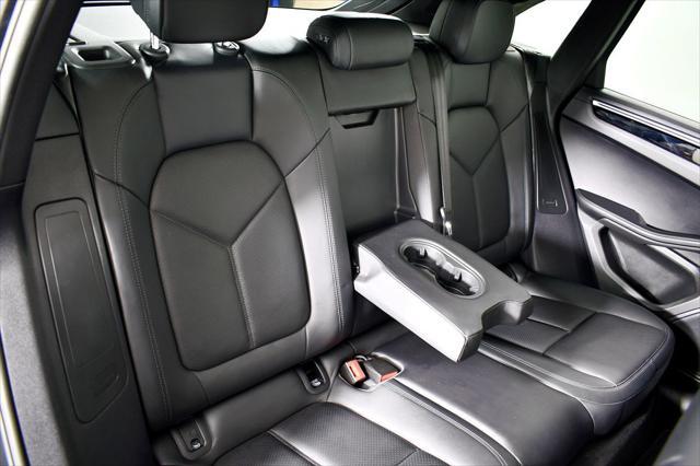 Photo of 2019 Volcano Grey Metallic Porsche Macan