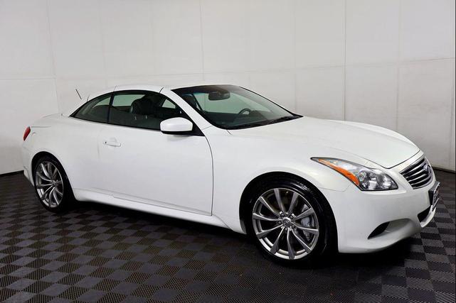 Photo of 2009 Moonlight White INFINITI G37