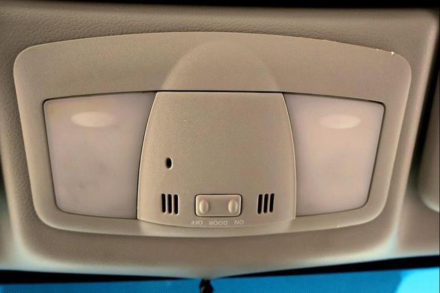 Photo of 2009 Moonlight White INFINITI G37