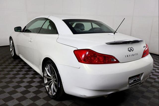 Photo of 2009 Moonlight White INFINITI G37