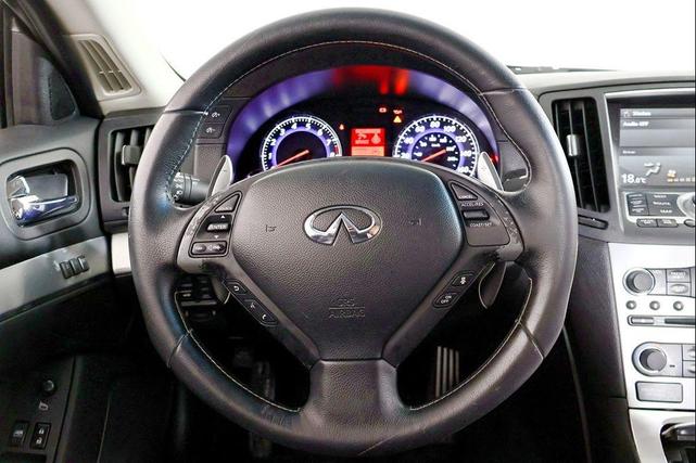 Photo of 2009 Moonlight White INFINITI G37