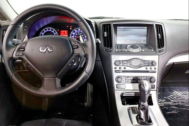 Photo of 2009 Moonlight White INFINITI G37