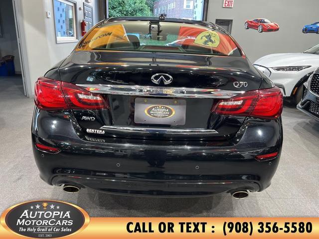 Photo of 2017 Black Obsidian INFINITI Q70
