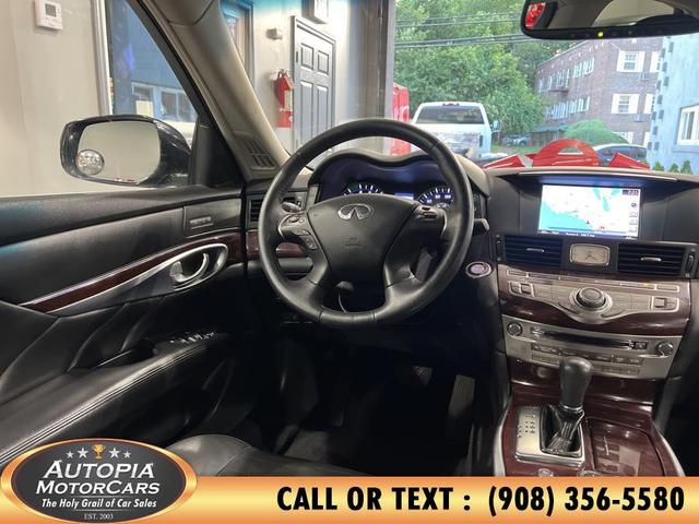 Photo of 2017 Black Obsidian INFINITI Q70