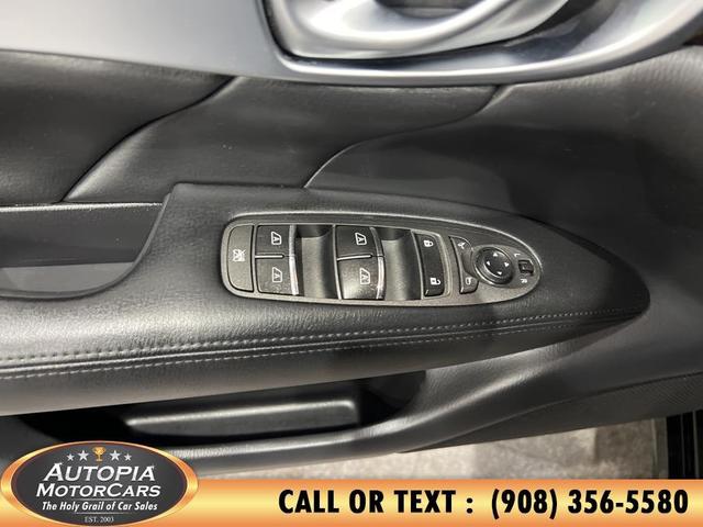 Photo of 2017 Black Obsidian INFINITI Q70