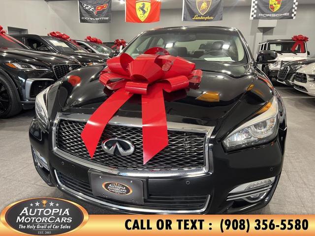 Photo of 2017 Black Obsidian INFINITI Q70