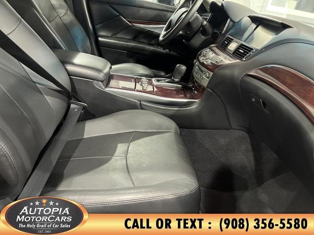 Photo of 2017 Black Obsidian INFINITI Q70