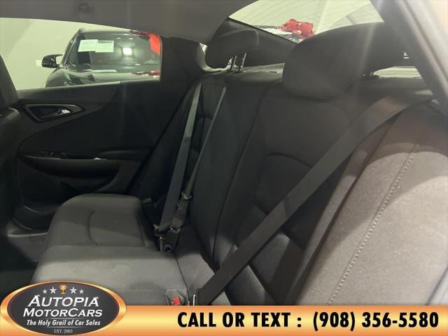 Photo of 2022 Summit White Chevrolet Malibu