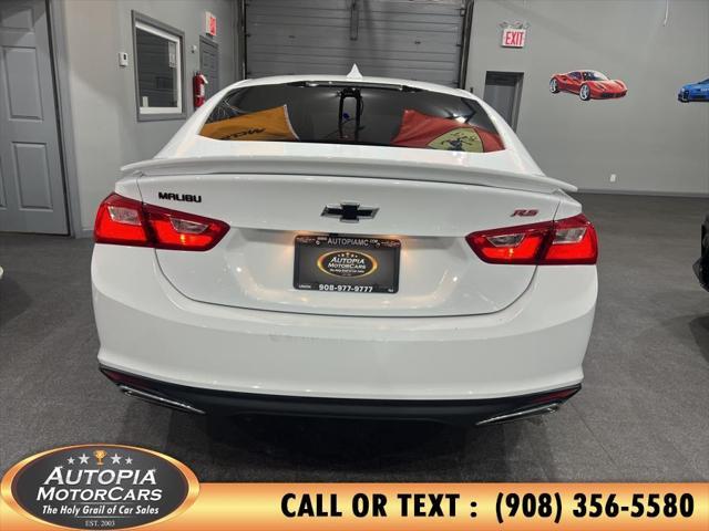 Photo of 2022 Summit White Chevrolet Malibu