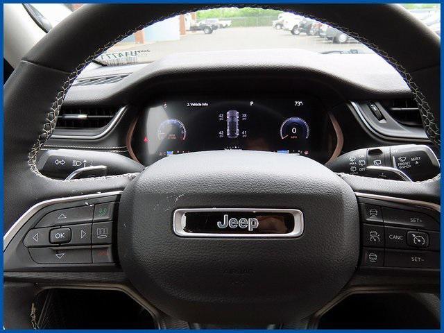 Photo of 2023 Baltic Gray Metallic Clearcoat Jeep Grand Cherokee