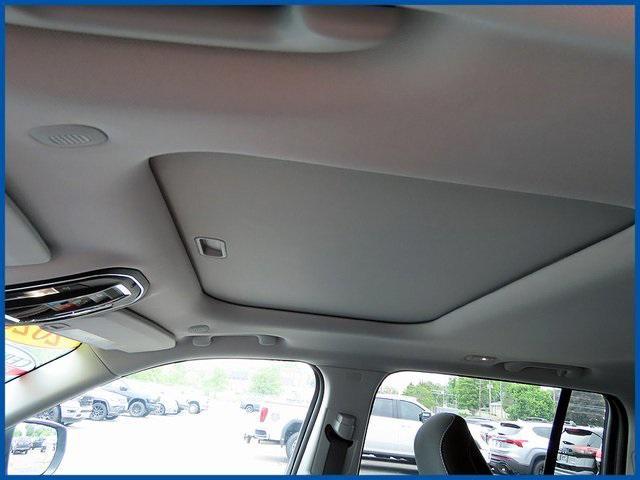 Photo of 2023 Baltic Gray Metallic Clearcoat Jeep Grand Cherokee