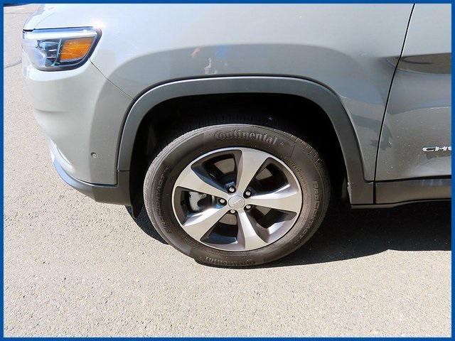 Photo of 2021 Sting-Gray Clearcoat Jeep Cherokee