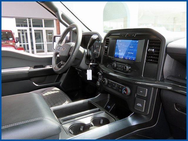 Photo of 2022 Iconic Silver Metallic Ford F-150