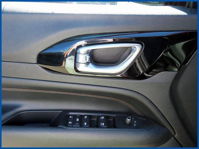Photo of 2022 Redline Pearlcoat Jeep Compass