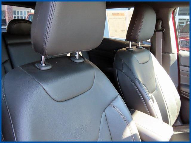 Photo of 2022 Redline Pearlcoat Jeep Compass