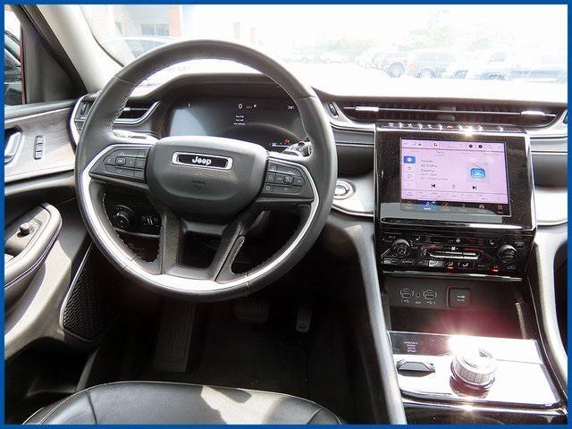 Photo of 2022 Bright White Clearcoat Jeep Grand Cherokee