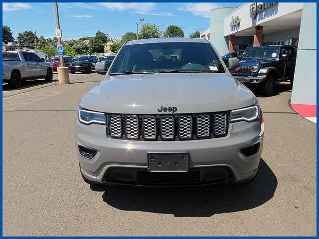 Photo of 2022 Sting-Gray Clearcoat Jeep Grand Cherokee
