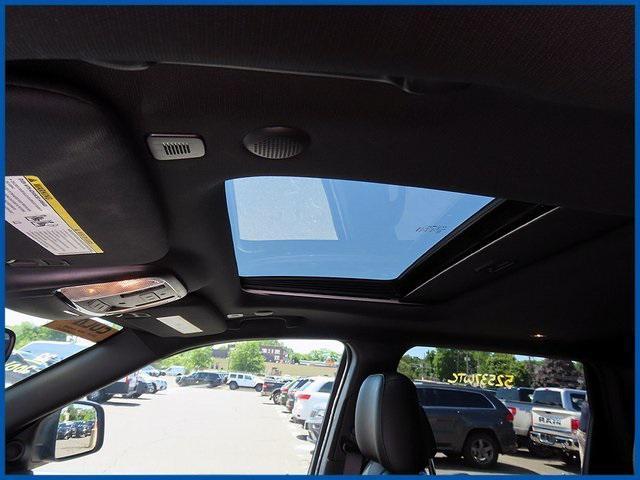 Photo of 2022 Sting-Gray Clearcoat Jeep Grand Cherokee