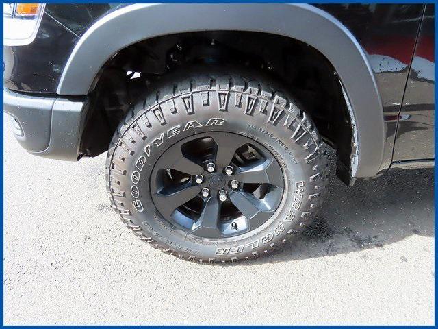 Photo of 2021 Diamond Black Crystal Pearlcoat RAM 1500