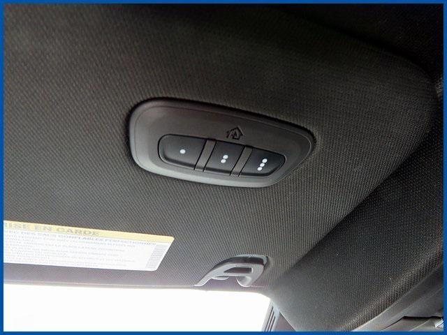 Photo of 2021 Diamond Black Crystal Pearlcoat RAM 1500