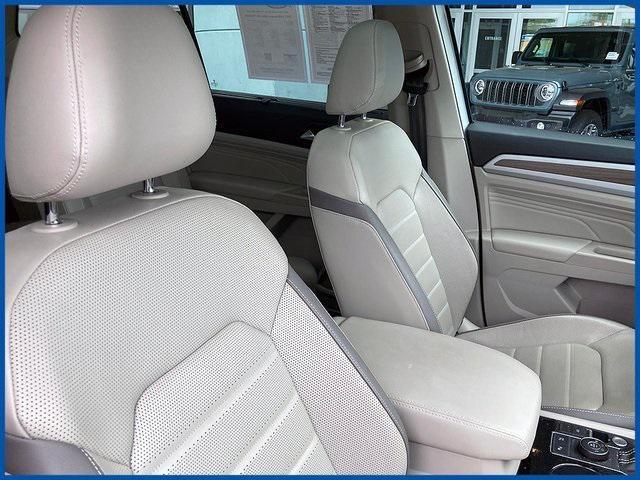 Photo of 2021 Pure White Volkswagen Atlas
