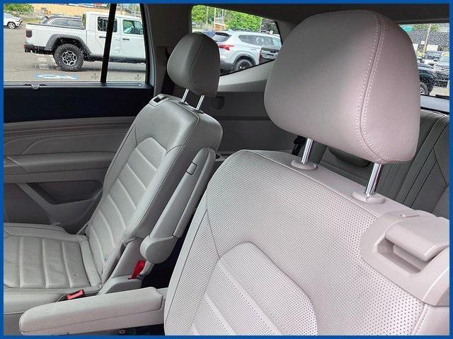 Photo of 2021 Pure White Volkswagen Atlas