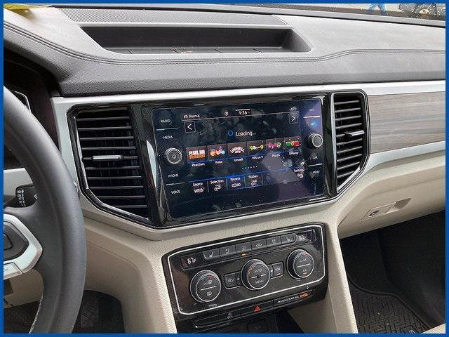 Photo of 2021 Pure White Volkswagen Atlas