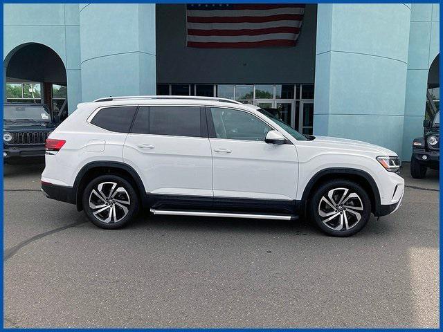 Photo of 2021 Pure White Volkswagen Atlas