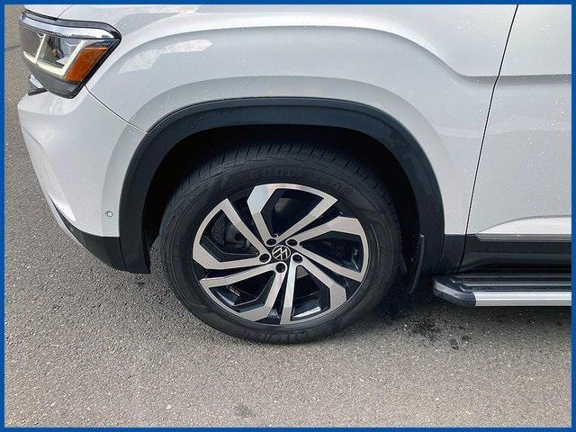 Photo of 2021 Pure White Volkswagen Atlas