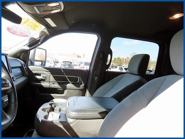 Photo of 2024 Bright White Clearcoat RAM 2500