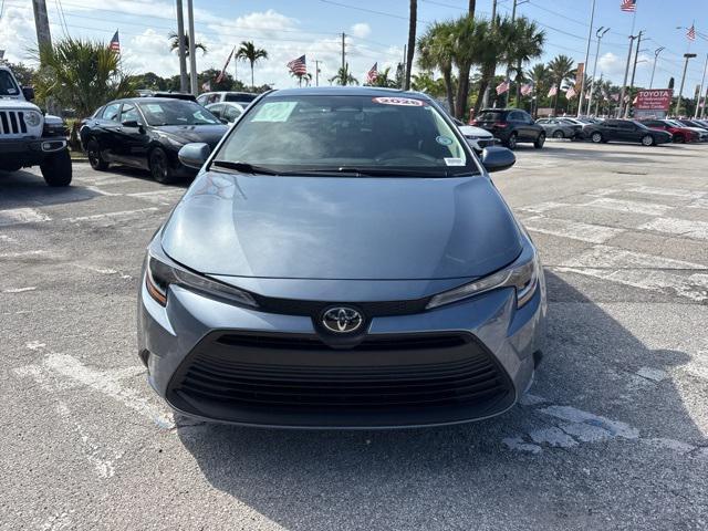 Photo of 2025 Celestite Toyota Corolla