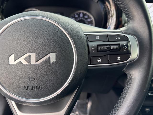 Photo of 2024 Glacial White Pearl Kia K5