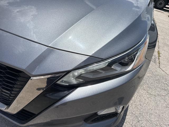 Photo of 2022 Gun Metallic Nissan Altima