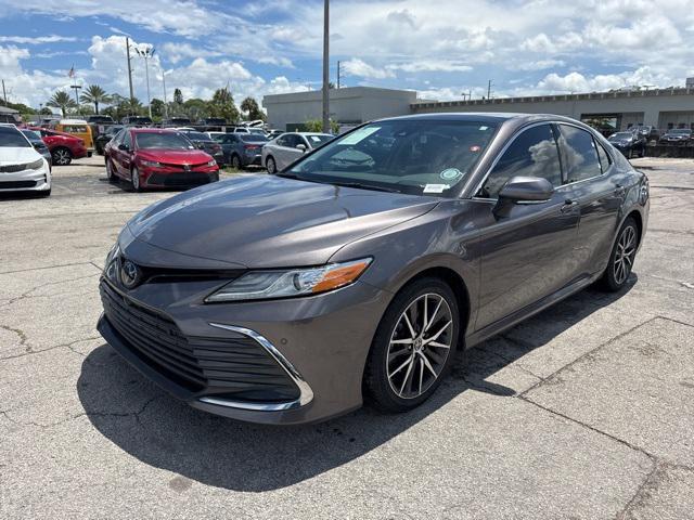 Photo of 2023 Predawn Gray Mica Toyota Camry