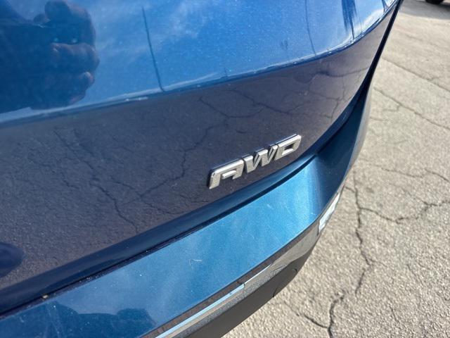Photo of 2020 Blue Emerald Metallic GMC Terrain