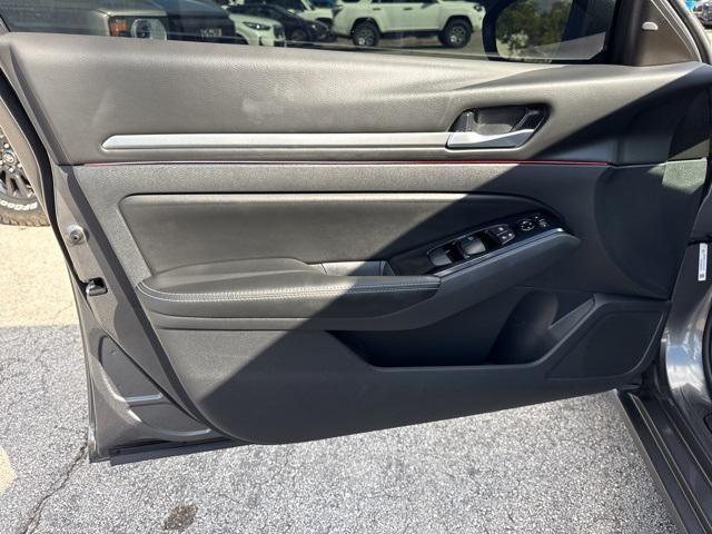 Photo of 2025 Gun Metallic Nissan Altima